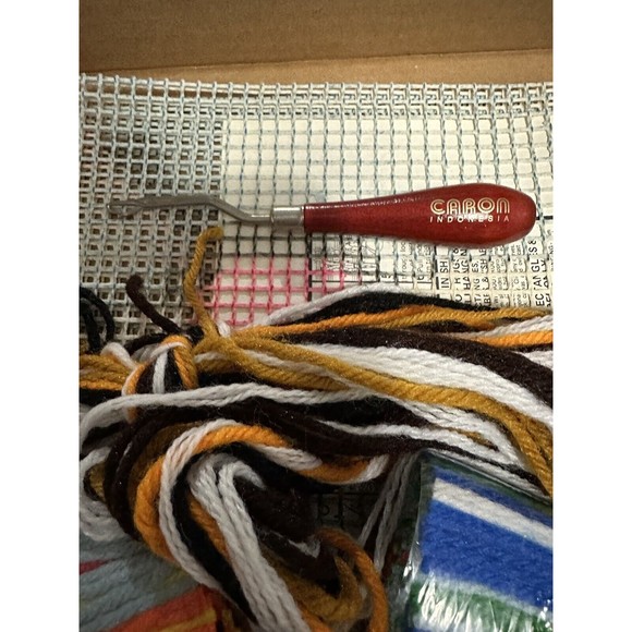 VTG McNeill LARGE Latch Hook Rug Kit 1983 No. 7611 Balloon II Wall Decor Hanging - Picture 3 of 16